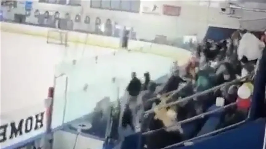 In den USA starben 2 Menschen durch Schüsse während eines Eishockeyspiels an einer High School